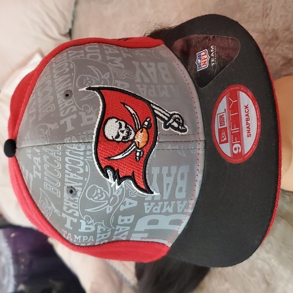 Tampa Bay Buccaneers New Era 9FIFTY Snapback - Picture 4 of 10